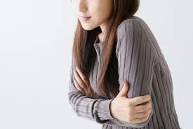 体を温めて冷え性改善!即効性のある耳つぼの位置とマッサージ法
