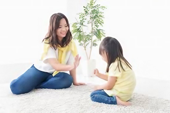 発達障害児の多動性|耳つぼで和らげる方法と対処法」